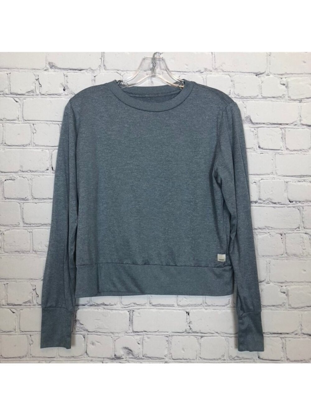 Vuori Blue Long Sleeve Daydream Crew Tee Size S